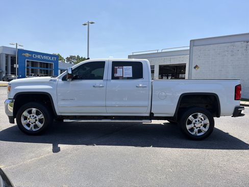 Used 2017 GMC Sierra 2500 SLT AWD/4WD image 8