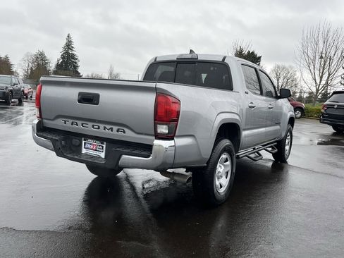 Used 2018 Toyota Tacoma SR5 image 5