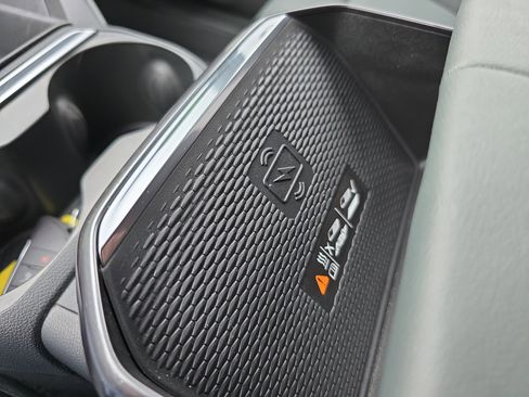 New 2026 GMC Terrain AT4 w/ LPO, Floor Liner Package image 32