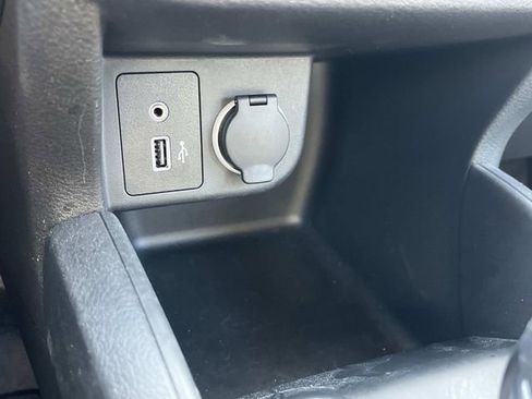 Certified 2025 Nissan Kicks Play S FWD image 34