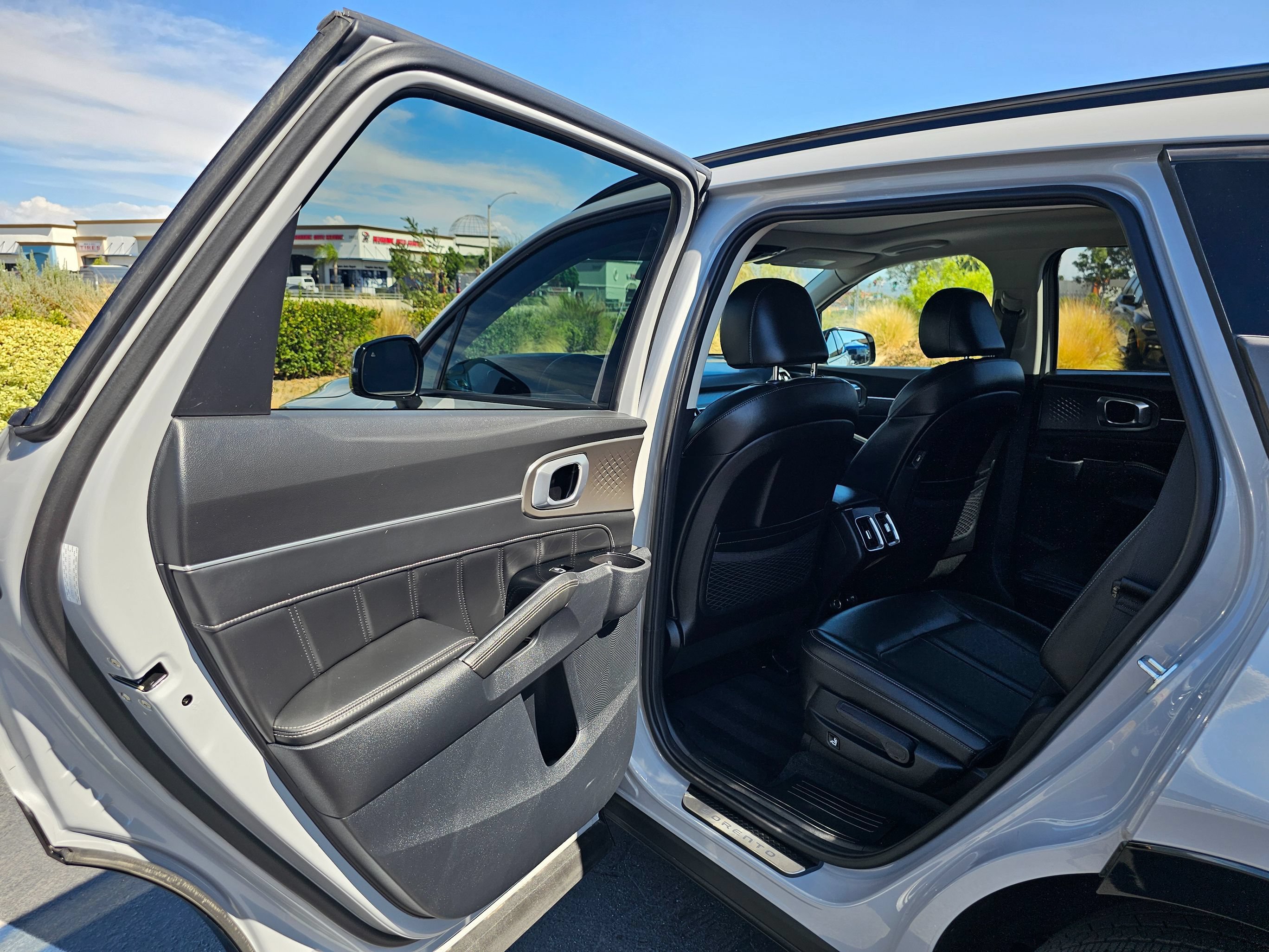Used 2023 Kia Sorento SX FWD image 19