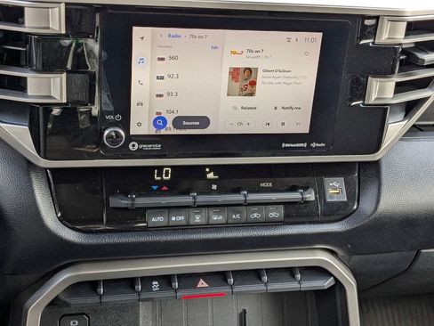 Used 2022 Toyota Tundra SR5 w/ SR5 Convenience Package image 22