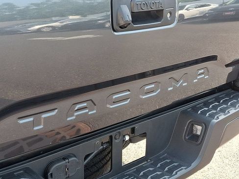 Certified 2023 Toyota Tacoma TRD Sport AWD/4WD image 29