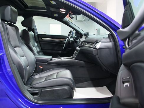 Used 2018 Honda Accord Sport image 19