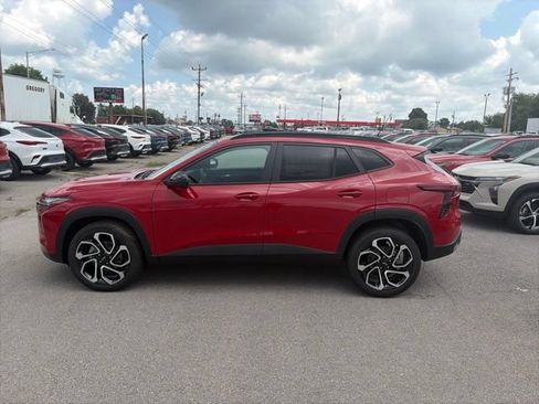 New 2026 Chevrolet Trax RS w/ Driver Confidence Package FWD image 3