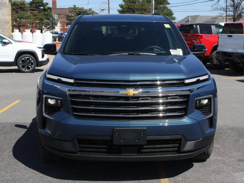 New 2026 Chevrolet Traverse LT AWD/4WD image 2