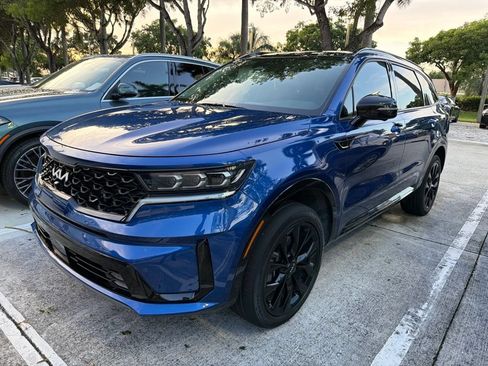 Used 2023 Kia Sorento SX AWD/4WD image 1