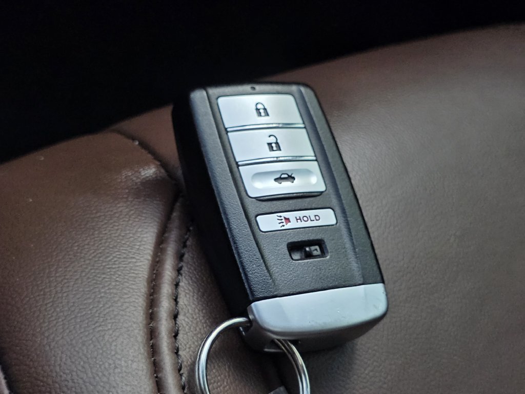 Used 2022 Acura TLX w/ Technology Package FWD image 29
