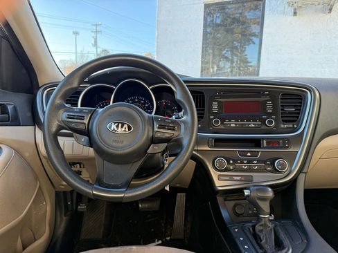 Used 2015 Kia Optima LX image 7