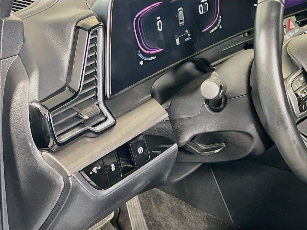 Certified 2025 Kia Sportage X-Line AWD/4WD image 11