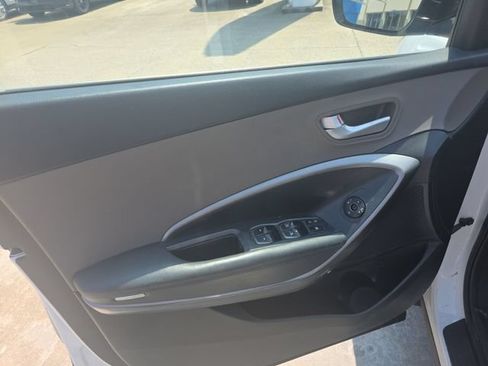 Used 2017 Hyundai Santa Fe Sport FWD image 10