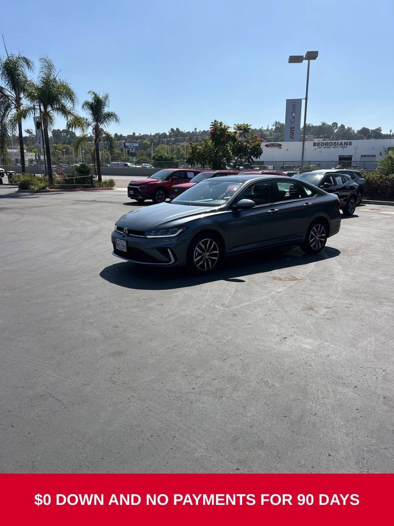 Used 2025 Volkswagen Jetta SE FWD image 1