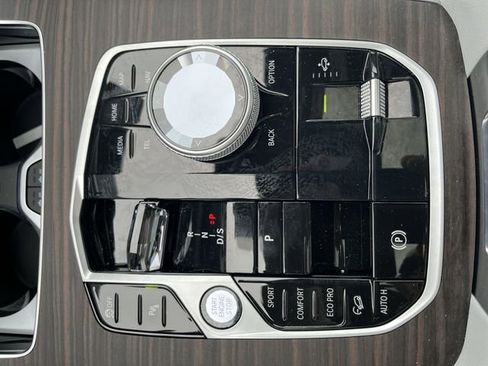 Used 2026 BMW X7 xDrive40i image 25