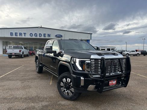 Used 2024 GMC Sierra 2500 Denali w/ Denali Reserve Package image 1