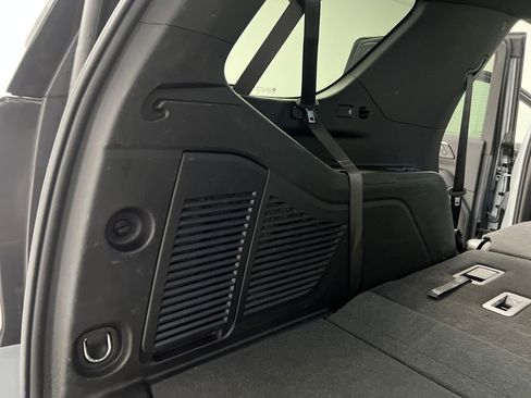 Used 2025 Chevrolet Tahoe LT image 37