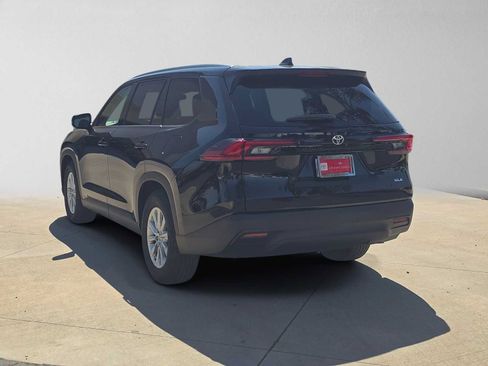 Certified 2026 Toyota Grand Highlander FWD image 5