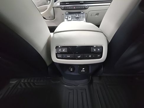 Used 2023 Hyundai Palisade Limited AWD/4WD image 29