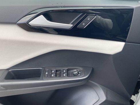 New 2026 Volkswagen Taos S FWD image 17