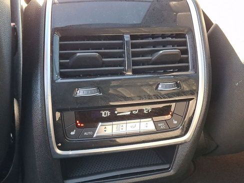 Used 2025 BMW X5 xDrive50e image 11