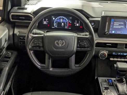Used 2025 Toyota Tacoma SR5 AWD/4WD image 15