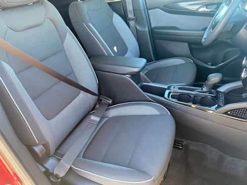 Used 2025 Chevrolet TrailBlazer LT image 37