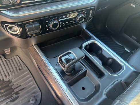 Used 2023 Chevrolet Silverado 1500 LTZ image 11