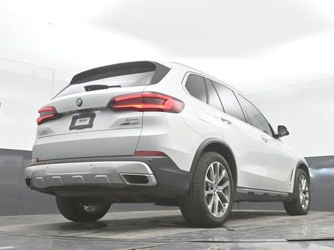 Used 2022 BMW X5 xDrive40i w/ Premium Package AWD/4WD image 34
