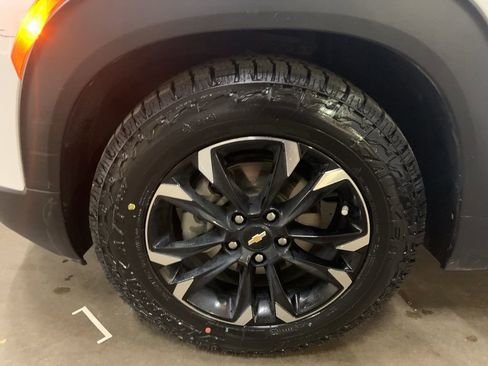 Used 2021 Chevrolet TrailBlazer LT w/ Convenience Package image 31