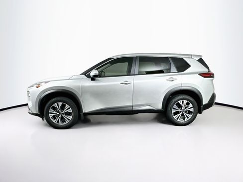 Used 2023 Nissan Rogue SV FWD image 4