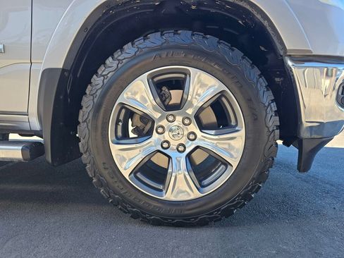 Used 2020 RAM 1500 Laramie AWD/4WD image 9