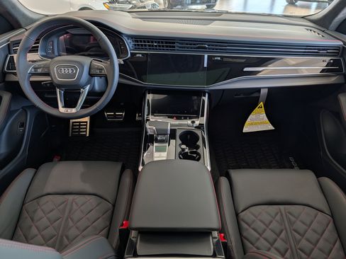 New 2026 Audi SQ8 Prestige image 9