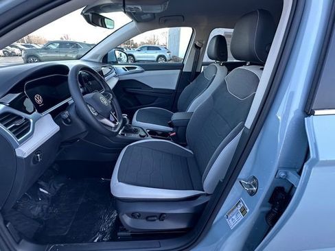 New 2026 Volkswagen Taos SE image 25