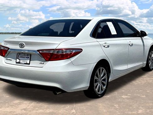 Used 2017 Toyota Camry XLE FWD image 8