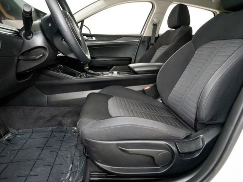 Certified 2025 Kia K5 LXS image 10