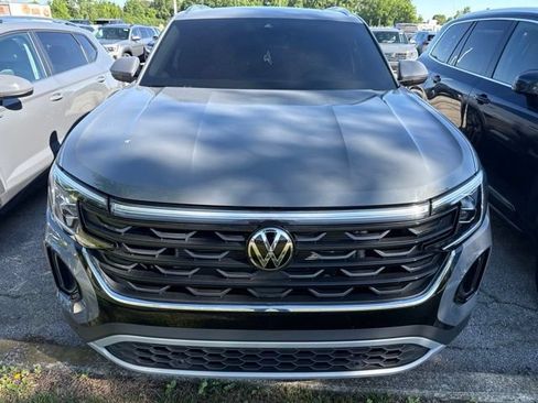 Used 2024 Volkswagen Atlas Cross Sport SE w/ Panoramic Sunroof Package AWD/4WD image 8