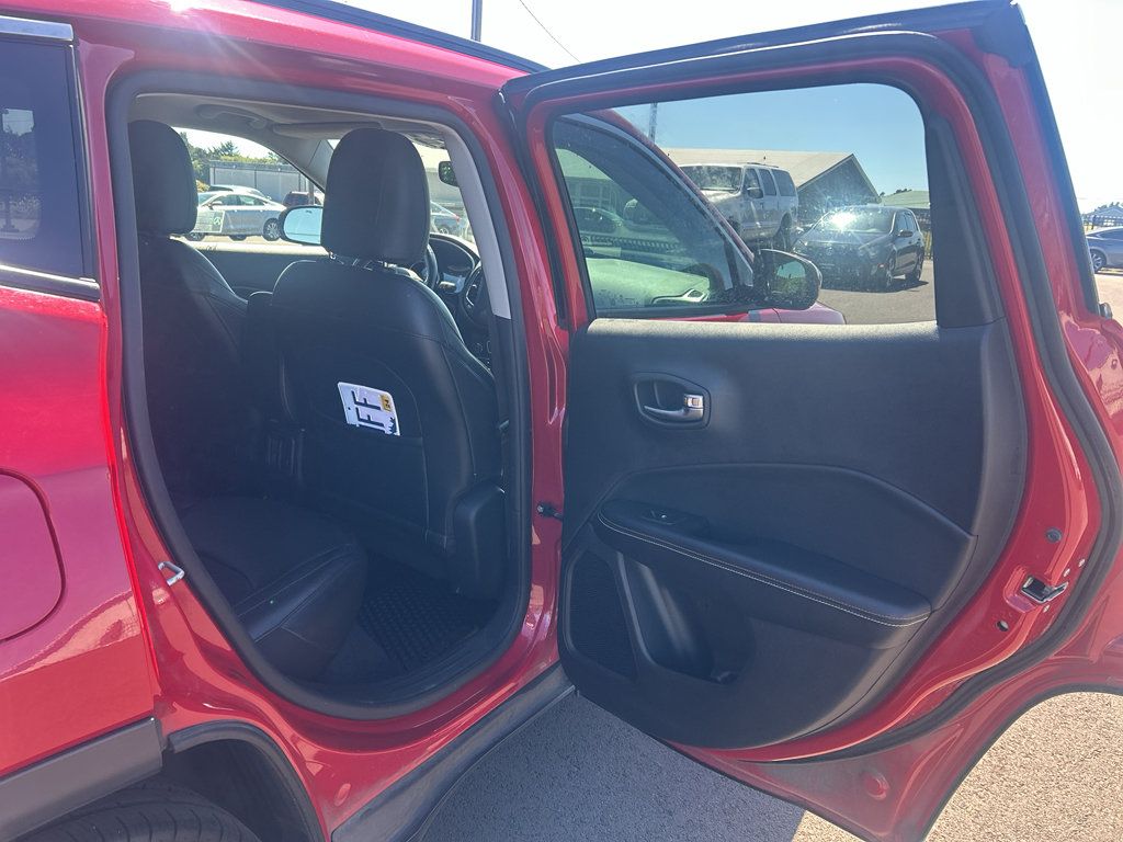 Used 2020 Jeep Compass Latitude w/ Popular Equipment Group FWD image 29