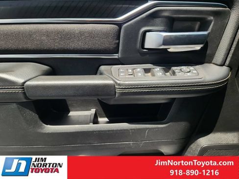 Used 2025 RAM 2500 Big Horn AWD/4WD image 24