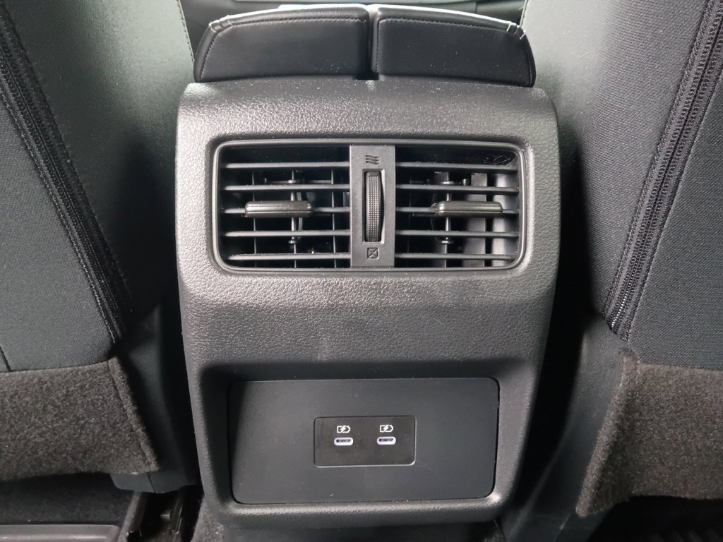 Used 2026 Nissan Rogue SV FWD image 13