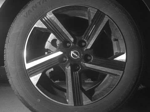 Used 2025 Nissan Sentra SV image 15