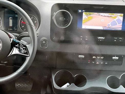 New 2025 Mercedes-Benz Sprinter 2500 image 9
