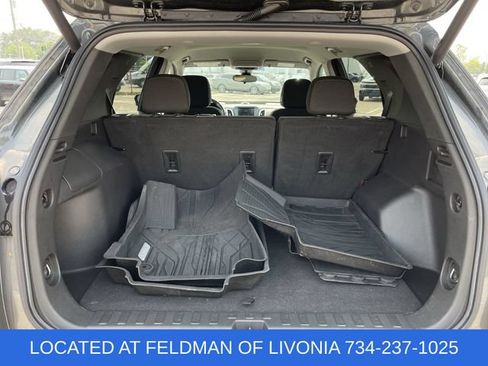 Used 2021 Chevrolet Equinox LT FWD image 24