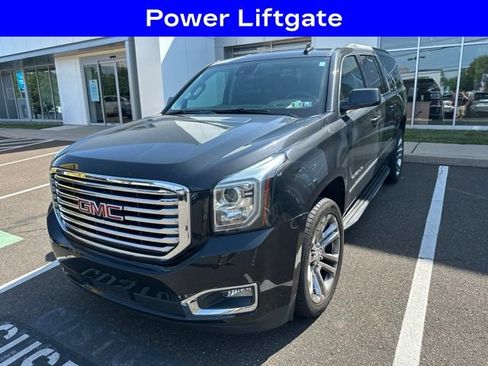 Used 2020 GMC Yukon XL SLT w/ Premium Edition AWD/4WD image 3