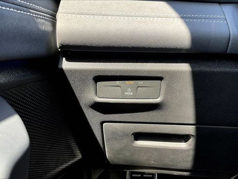 New 2026 Volkswagen Tiguan SE R-Line image 15