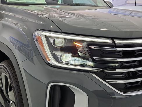 New 2026 Volkswagen Atlas SE FWD image 7