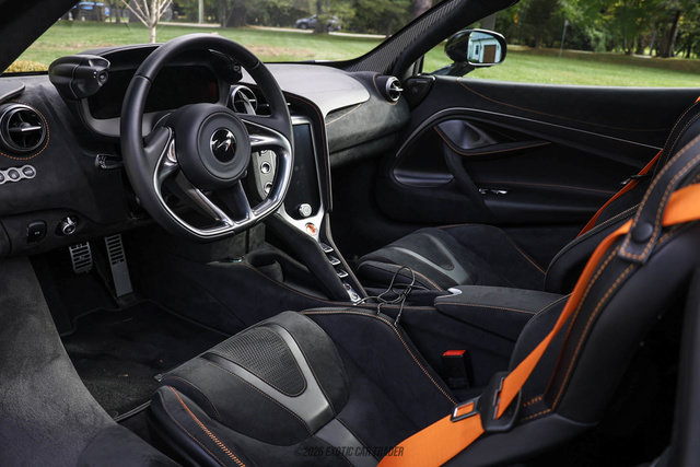 Used 2025 McLaren 750S RWD image 34