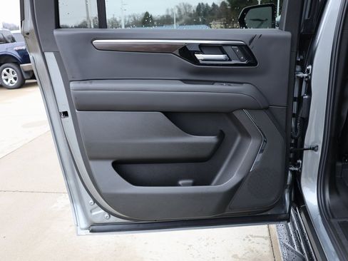 New 2026 Chevrolet Suburban LS w/ LPO, Dark Essentials Package image 26