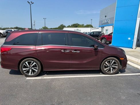 Used 2018 Honda Odyssey Elite image 3