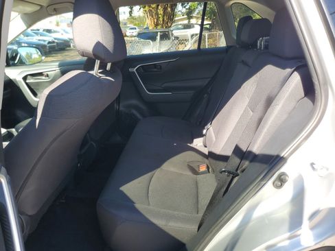Used 2019 Toyota RAV4 LE image 11