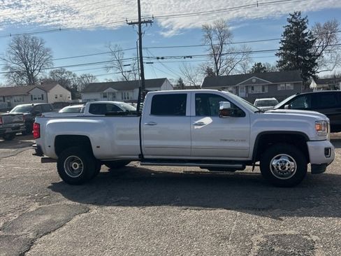 Used 2018 GMC Sierra 3500 Denali w/ Duramax Plus Package image 3
