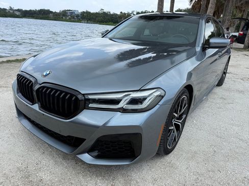 Used 2021 BMW 530i w/ M Sport Package RWD image 5